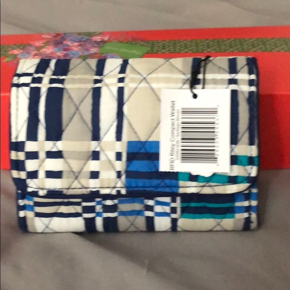 Vera Bradley Other - New with tags Vera Bradley wallet